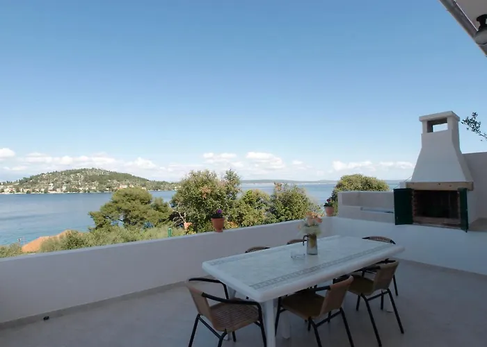 Zdenko 1 By Interhome Casa vacanze Kali